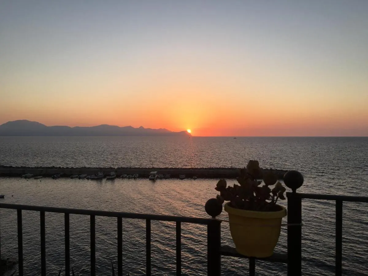 Casa vacanze Al porticciolo romantico Trappeto  Italia
